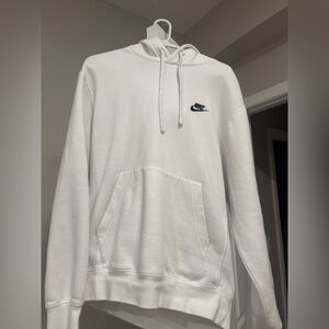 White Nike Hoodie
Great condition 
No stains 
Size:Small